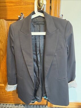 Zara Black Women's Tailored Blazer with Notch Lapels